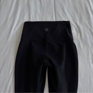ARITZIA TNA Black High-Waist Athletic Flare Leggings